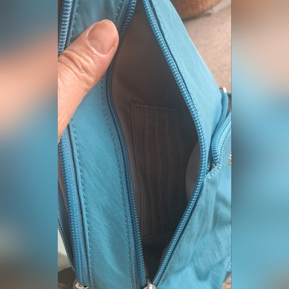 Baggallini Teal Sling Bag UNISEX - Picture 7 of 9